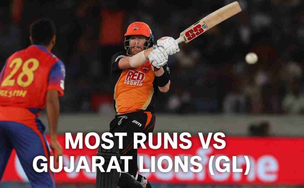 David Warner hitting boundaries vs GL in IPL
